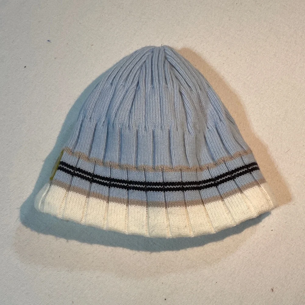 Under Armour Kids Beanie Hat lightweight soft sweat wicking EUC